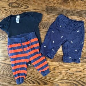 Gap size 3 to 6 month matching navy blue and orange sets